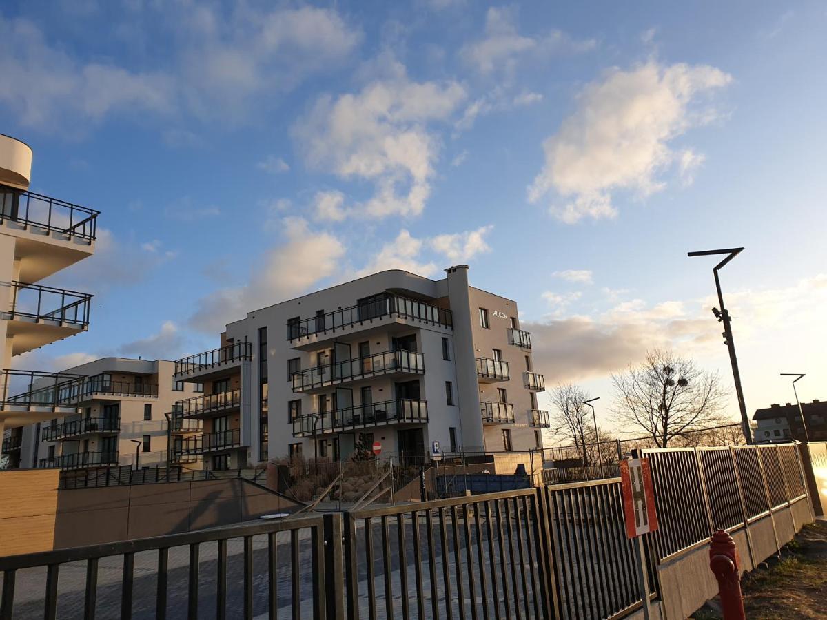 Apartament "Zloty Relaks" Tuz Przy Plazy Z Balkonem Z Widokiem Na Hel I Hamakami Puck Exteriör bild