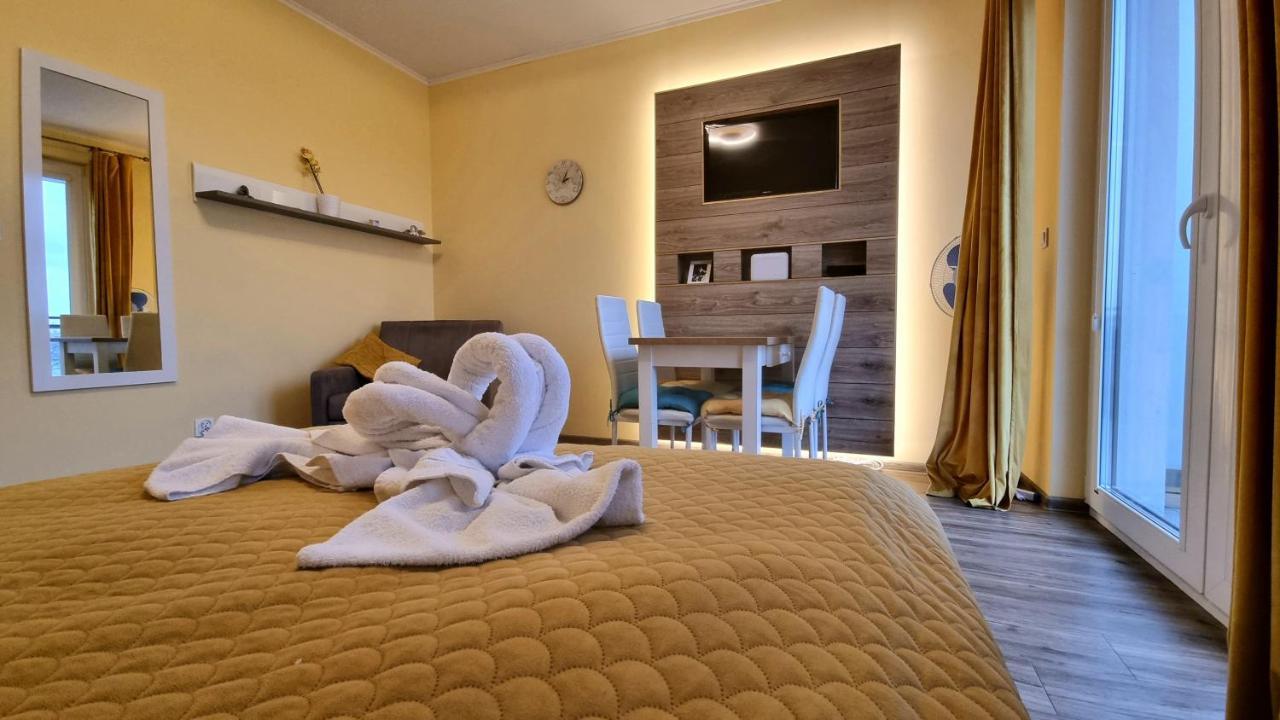 Apartament "Zloty Relaks" Tuz Przy Plazy Z Balkonem Z Widokiem Na Hel I Hamakami Puck Exteriör bild