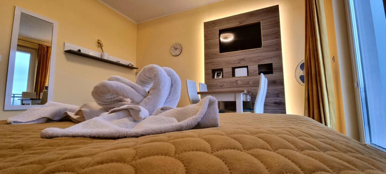 Apartament "Zloty Relaks" Tuz Przy Plazy Z Balkonem Z Widokiem Na Hel I Hamakami Puck Exteriör bild