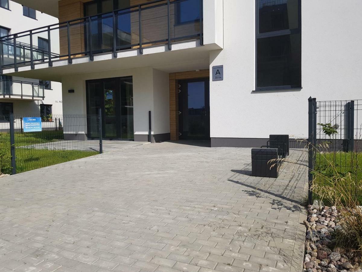 Apartament "Zloty Relaks" Tuz Przy Plazy Z Balkonem Z Widokiem Na Hel I Hamakami Puck Exteriör bild